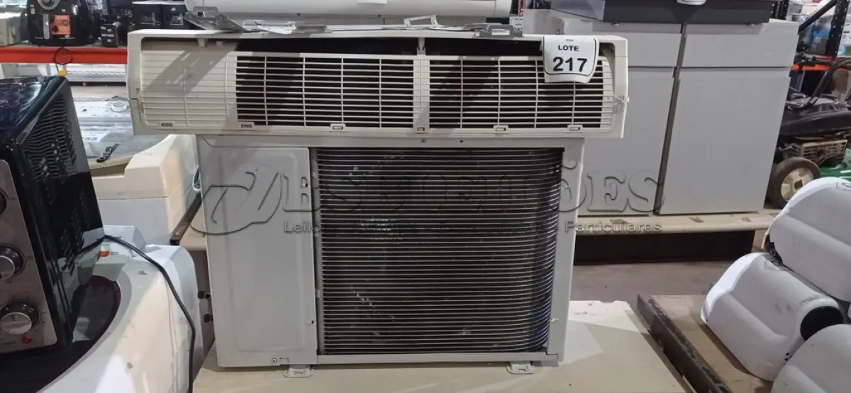LOTE 217 - 01 AR CONDICIONADO DE 12.000 BTU/H MARCA LG. (NO ESTADO) ATENÇÃO! FAZER A VISITAÇÃO ANTES DE ARREMATAR, NÃO SABEMOS SE FUNCIONA, LEILÃO NÃO TEM GARANTIA E NEM DEVOLUÇÃO, SUJEITO A POSSÍVEIS AVARIAS VISÍVEIS/OCULTAS E/OU AUSÊNCIA DE COMPONENTES.