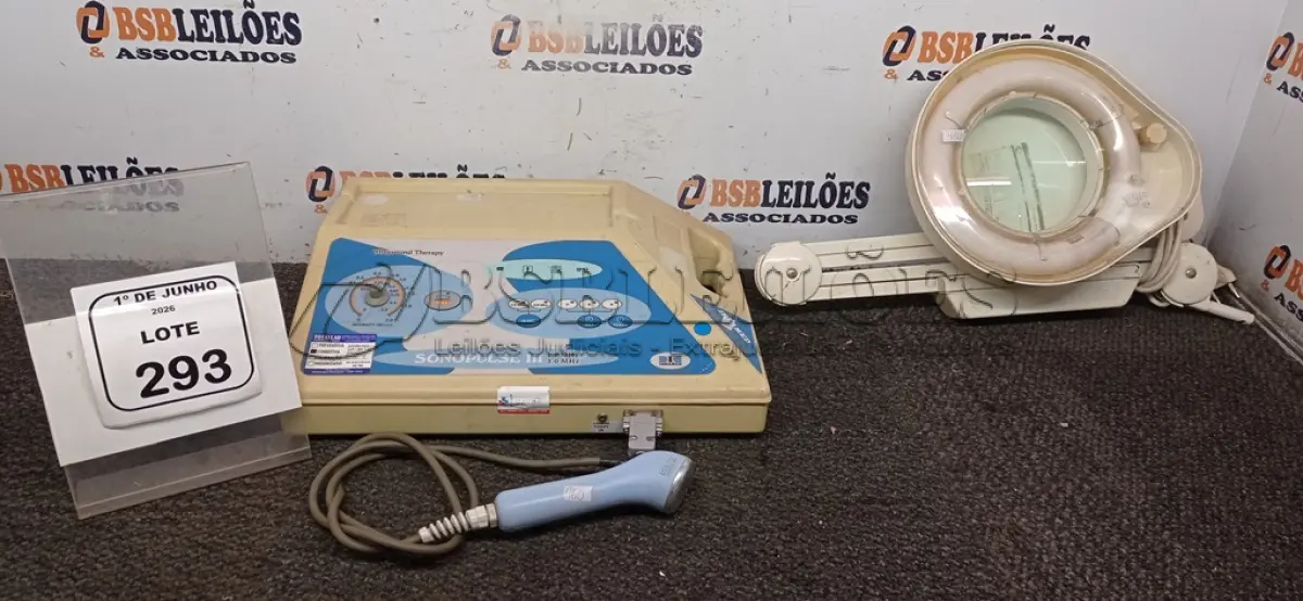 LOTE 293 - 01 LUPA COM ILUMINAÇÃO MODELO TL-1092 E 01 APARELHO DE ULTRASSOM PARA TERAPIAS. (NO ESTADO) ATENÇÃO! FAZER A VISITAÇÃO ANTES DE ARREMATAR, NÃO SABEMOS SE FUNCIONA, LEILÃO NÃO TEM GARANTIA E NEM DEVOLUÇÃO, SUJEITO A POSSÍVEIS AVARIAS VISÍVEIS/OCULTAS E/OU AUSÊNCIA DE COMPONENTES.