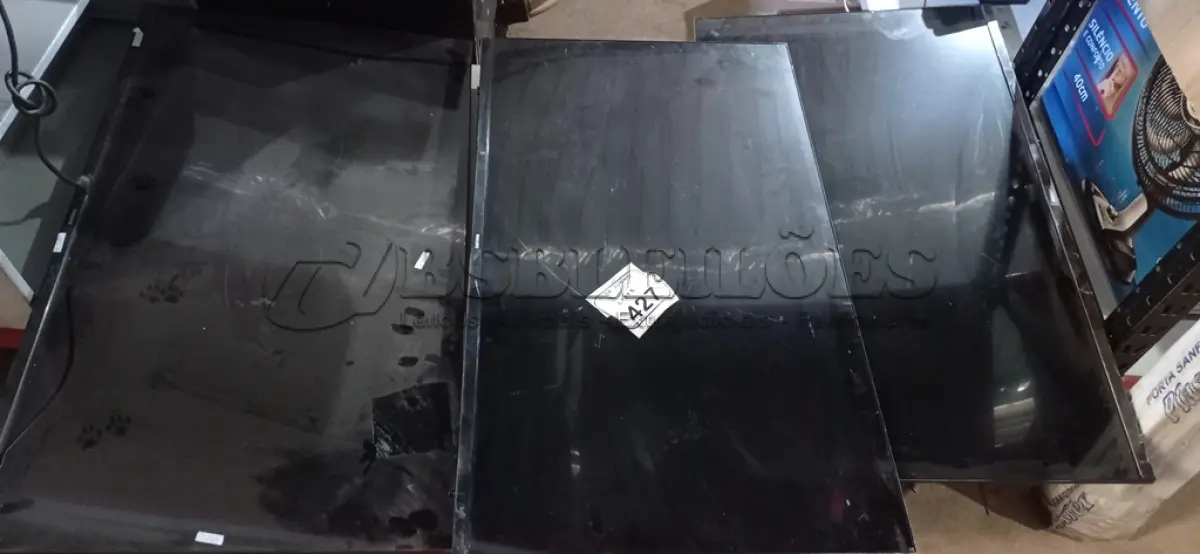 LOTE 427 - 02 TVS LCD 43’’ MARCA PHILIPS. (NO ESTADO) ATENÇÃO! FAZER A VISITAÇÃO ANTES DE ARREMATAR, NÃO SABEMOS SE FUNCIONA, LEILÃO NÃO TEM GARANTIA E NEM DEVOLUÇÃO, SUJEITO A POSSÍVEIS AVARIAS VISÍVEIS/OCULTAS E/OU AUSÊNCIA DE COMPONENTES.