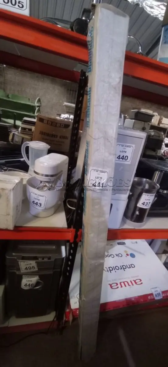 LOTE 441 - 01 PORTA SANFONADA PVC DE 0,86X2,10 NA COR BRANCA MARCA PLASTILIT. (NO ESTADO) ATENÇÃO! FAZER A VISITAÇÃO ANTES DE ARREMATAR, NÃO SABEMOS SE FUNCIONA, LEILÃO NÃO TEM GARANTIA E NEM DEVOLUÇÃO, SUJEITO A POSSÍVEIS AVARIAS VISÍVEIS/OCULTAS E/OU AUSÊNCIA DE COMPONENTES.
