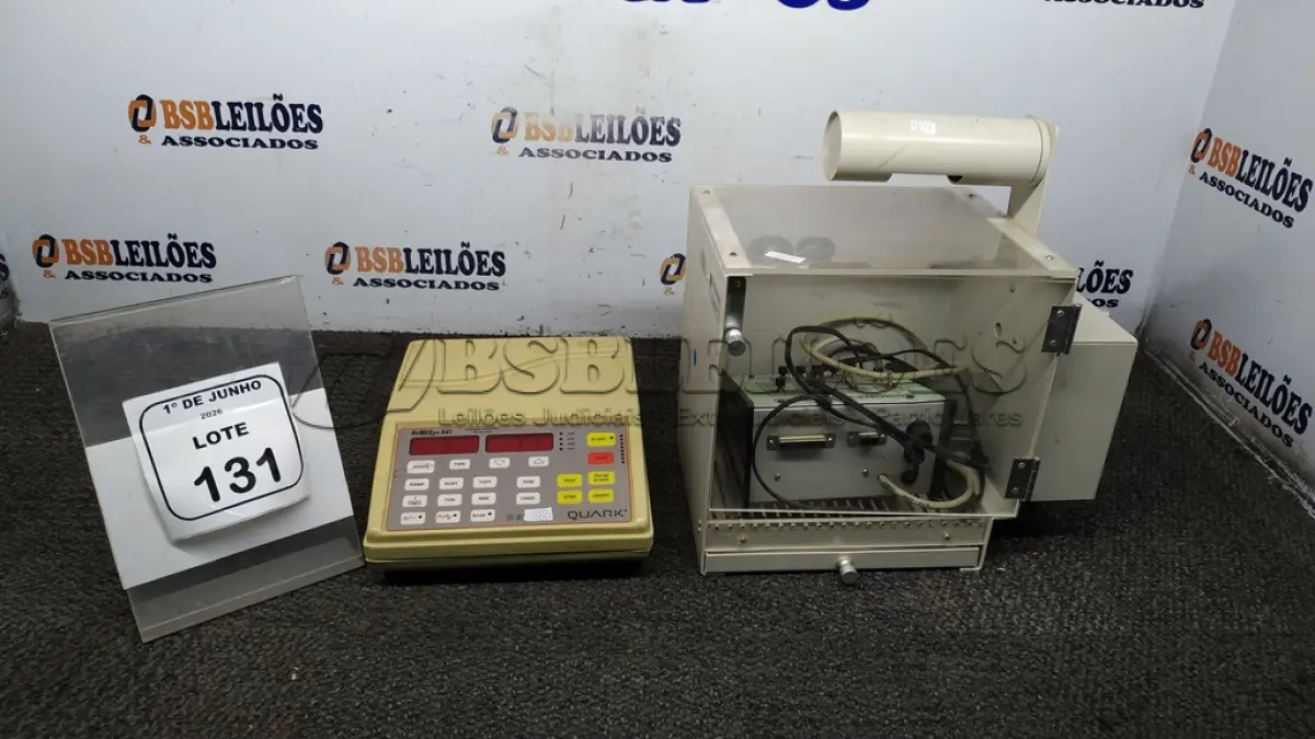 LOTE 131 - 01 CAIXA DE CONDICIONAMENTO ANIMAL MODELO EP-102 COM PAINEL DE CONTROLE MODELO CS 0199 110V E 01 ESTIMULADOR DE PULSOS MODELO NEMESYS 941 MARCA QUARK. (NO ESTADO) ATENÇÃO! FAZER A VISITAÇÃO ANTES DE ARREMATAR, NÃO SABEMOS SE FUNCIONA, LEILÃO NÃO TEM GARANTIA E NEM DEVOLUÇÃO, SUJEITO A POSSÍVEIS AVARIAS VISÍVEIS/OCULTAS E/OU AUSÊNCIA DE COMPONENTES.