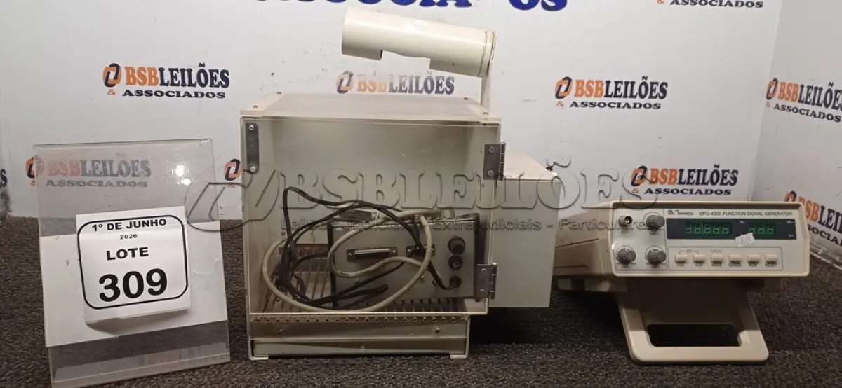 LOTE 309 - 01 GERADOR DE FUNÇÃO MODELO MFG-4202 MARCA MINIPA 01 CAIXA DE CONDICIONAMENTO ANIMAL MODELO EP-102 COM PAINEL DE CONTROLE MODELO CS 0199 110V. (NO ESTADO) ATENÇÃO! FAZER A VISITAÇÃO ANTES DE ARREMATAR, NÃO SABEMOS SE FUNCIONA, LEILÃO NÃO TEM GARANTIA E NEM DEVOLUÇÃO, SUJEITO A POSSÍVEIS AVARIAS VISÍVEIS/OCULTAS E/OU AUSÊNCIA DE COMPONENTES.