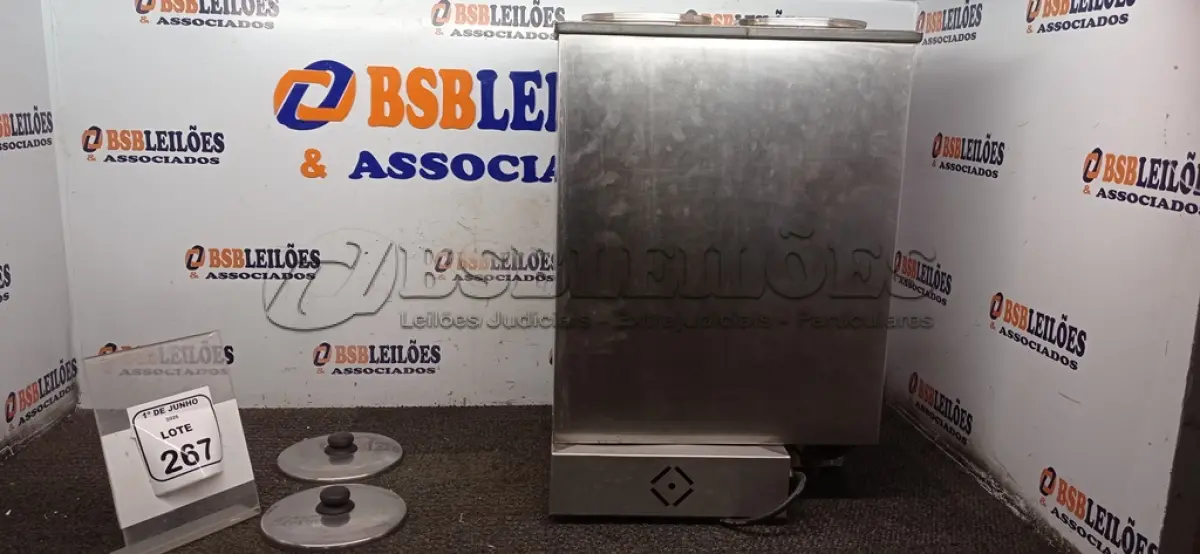 LOTE 267 - 01 CAFETEIRA INDUSTRIAL EM INOX. (NO ESTADO) ATENÇÃO! FAZER A VISITAÇÃO ANTES DE ARREMATAR, NÃO SABEMOS SE FUNCIONA, LEILÃO NÃO TEM GARANTIA E NEM DEVOLUÇÃO, SUJEITO A POSSÍVEIS AVARIAS VISÍVEIS/OCULTAS E/OU AUSÊNCIA DE COMPONENTES.