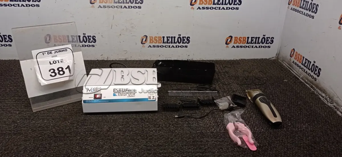 LOTE 381 - 01 MÁQUINA DE CORTAR PELOS DE PETS E 01 ESTUFA DE ESTERILIZAÇÃO PARA MANICURE. (NO ESTADO) ATENÇÃO! FAZER A VISITAÇÃO ANTES DE ARREMATAR, NÃO SABEMOS SE FUNCIONA, LEILÃO NÃO TEM GARANTIA E NEM DEVOLUÇÃO, SUJEITO A POSSÍVEIS AVARIAS VISÍVEIS/OCULTAS E/OU AUSÊNCIA DE COMPONENTES.
