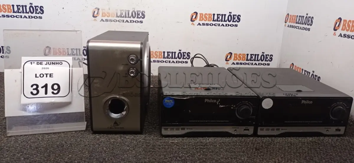 LOTE 319 - 01 CAIXA SUBWOOFER MARCA CLONE E 02 MICROS SYSTEMS MODELO PH675 PHILCO. (NO ESTADO) ATENÇÃO! FAZER A VISITAÇÃO ANTES DE ARREMATAR, NÃO SABEMOS SE FUNCIONA, LEILÃO NÃO TEM GARANTIA E NEM DEVOLUÇÃO, SUJEITO A POSSÍVEIS AVARIAS VISÍVEIS/OCULTAS E/OU AUSÊNCIA DE COMPONENTES.