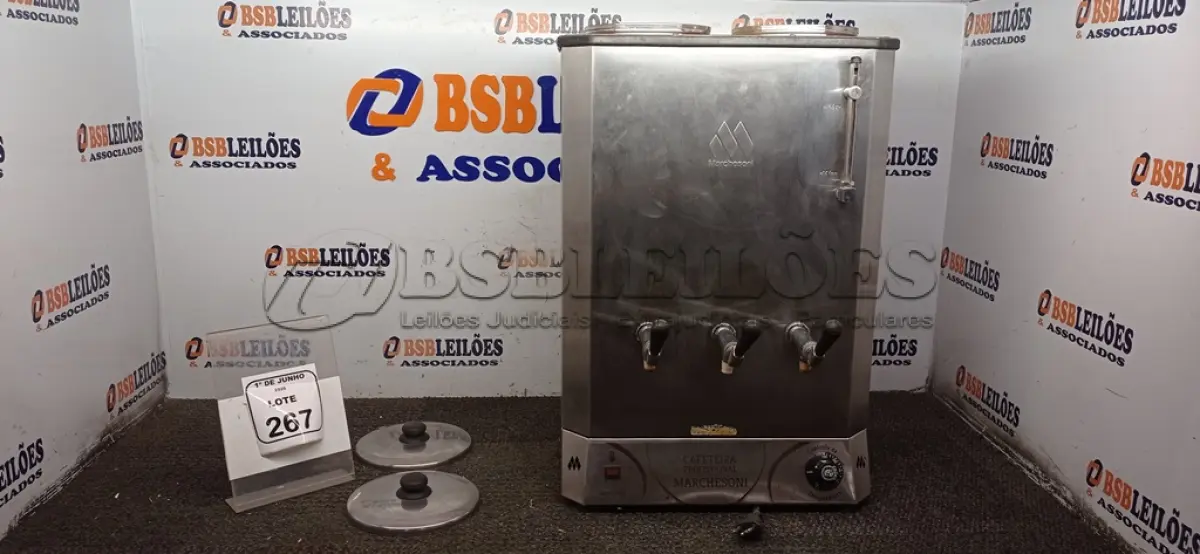 LOTE 267 - 01 CAFETEIRA INDUSTRIAL EM INOX. (NO ESTADO) ATENÇÃO! FAZER A VISITAÇÃO ANTES DE ARREMATAR, NÃO SABEMOS SE FUNCIONA, LEILÃO NÃO TEM GARANTIA E NEM DEVOLUÇÃO, SUJEITO A POSSÍVEIS AVARIAS VISÍVEIS/OCULTAS E/OU AUSÊNCIA DE COMPONENTES.