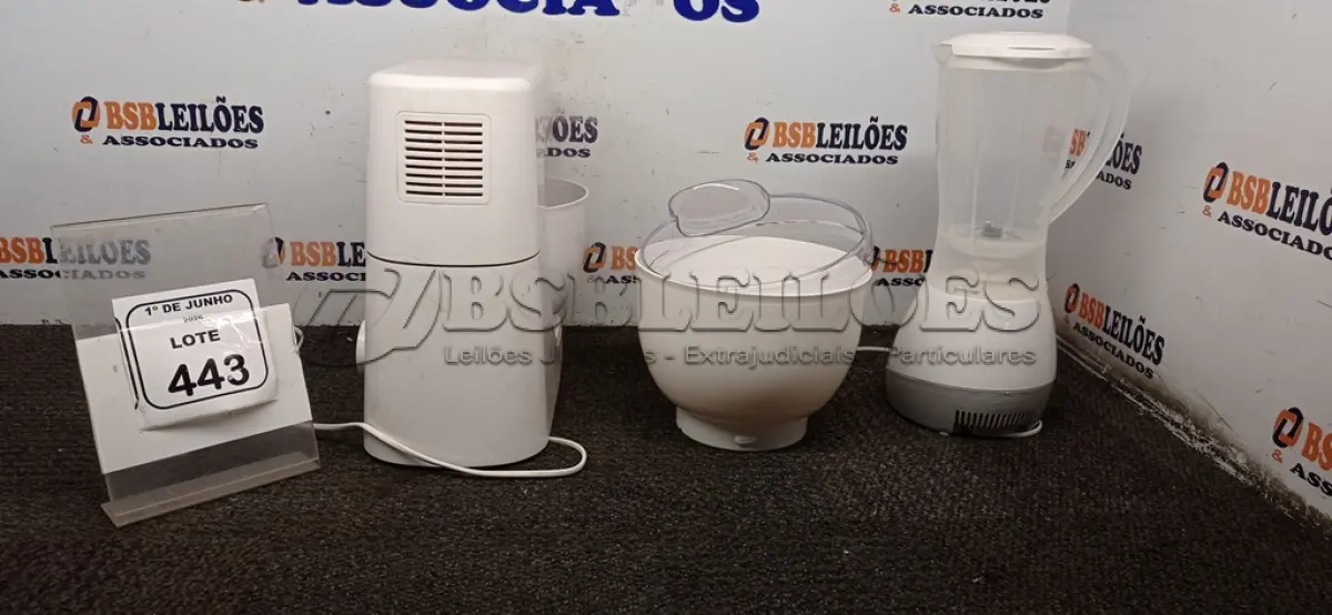 LOTE 443 - 01 BATEDEIRA PLANETÁRIA 220V MARCA MONDIAL E 01 LIQUIDIFICADOR 220V MARCA MONDIAL. (NO ESTADO) ATENÇÃO! FAZER A VISITAÇÃO ANTES DE ARREMATAR, NÃO SABEMOS SE FUNCIONA, LEILÃO NÃO TEM GARANTIA E NEM DEVOLUÇÃO, SUJEITO A POSSÍVEIS AVARIAS VISÍVEIS/OCULTAS E/OU AUSÊNCIA DE COMPONENTES.