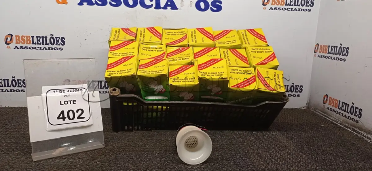 LOTE 402 - 01 LOTE COM GRANDE QUANTIDADE DE ALARME DE MARCHA RÉ. (NO ESTADO) ATENÇÃO! FAZER A VISITAÇÃO ANTES DE ARREMATAR, NÃO SABEMOS SE FUNCIONA, LEILÃO NÃO TEM GARANTIA E NEM DEVOLUÇÃO, SUJEITO A POSSÍVEIS AVARIAS VISÍVEIS/OCULTAS E/OU AUSÊNCIA DE COMPONENTES.