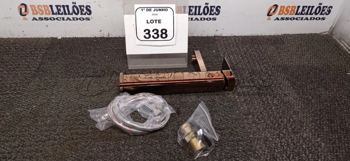 LOTE 338 - 01 TORNEIRA MISTURADOR MARCA PRIZI COM ACESSÓRIOS. (NO ESTADO) ATENÇÃO! FAZER A VISITAÇÃO ANTES DE ARREMATAR, NÃO SABEMOS SE FUNCIONA, LEILÃO NÃO TEM GARANTIA E NEM DEVOLUÇÃO, SUJEITO A POSSÍVEIS AVARIAS VISÍVEIS/OCULTAS E/OU AUSÊNCIA DE COMPONENTES.