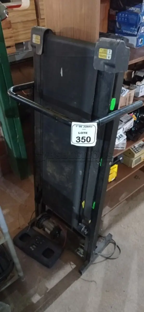 LOTE 350 - 01 ESTEIRA ERGOMÉTRICA MODELO CONCEPT 1600 MARCA DREAM FITNESS. (NO ESTADO) ATENÇÃO! FAZER A VISITAÇÃO ANTES DE ARREMATAR, NÃO SABEMOS SE FUNCIONA, LEILÃO NÃO TEM GARANTIA E NEM DEVOLUÇÃO, SUJEITO A POSSÍVEIS AVARIAS VISÍVEIS/OCULTAS E/OU AUSÊNCIA DE COMPONENTES.