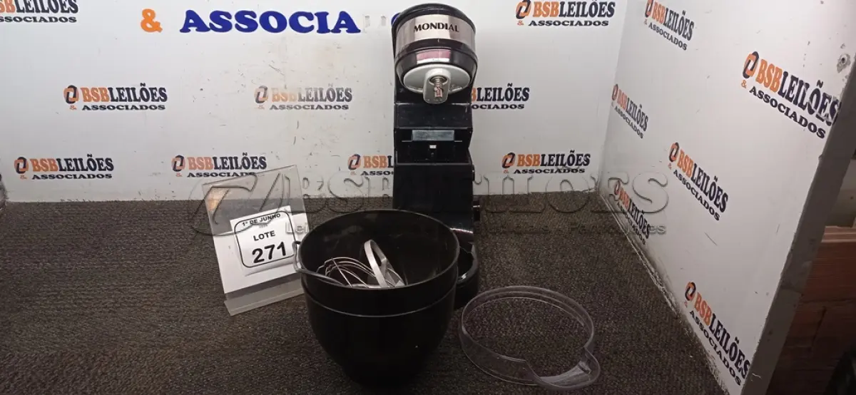 LOTE 271 - 01 BATEDEIRA PLANETÁRIA 220V MARCA MONDIAL. (NO ESTADO) ATENÇÃO! FAZER A VISITAÇÃO ANTES DE ARREMATAR, NÃO SABEMOS SE FUNCIONA, LEILÃO NÃO TEM GARANTIA E NEM DEVOLUÇÃO, SUJEITO A POSSÍVEIS AVARIAS VISÍVEIS/OCULTAS E/OU AUSÊNCIA DE COMPONENTES.