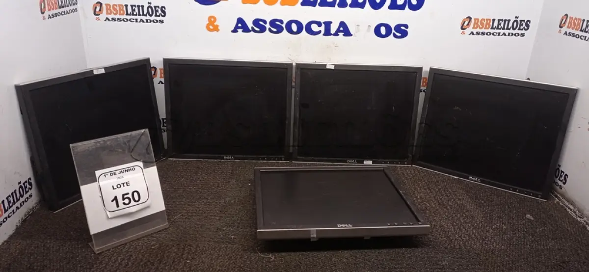 LOTE 150 - 05 MONITORES MARCA DELL. (NO ESTADO) ATENÇÃO! FAZER A VISITAÇÃO ANTES DE ARREMATAR, NÃO SABEMOS SE FUNCIONA, LEILÃO NÃO TEM GARANTIA E NEM DEVOLUÇÃO, SUJEITO A POSSÍVEIS AVARIAS VISÍVEIS/OCULTAS E/OU AUSÊNCIA DE COMPONENTES.