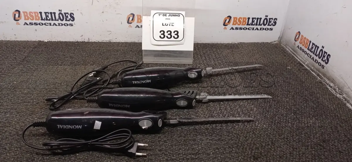 LOTE 333 - 03 FACAS ELÉTRICAS 220V MARCA MONDIAL. (NO ESTADO) ATENÇÃO! FAZER A VISITAÇÃO ANTES DE ARREMATAR, NÃO SABEMOS SE FUNCIONA, LEILÃO NÃO TEM GARANTIA E NEM DEVOLUÇÃO, SUJEITO A POSSÍVEIS AVARIAS VISÍVEIS/OCULTAS E/OU AUSÊNCIA DE COMPONENTES.