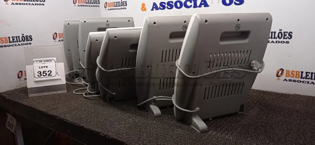 LOTE 352 - 06 AQUECEDORES 220V MARCA MONDIAL. (NO ESTADO) ATENÇÃO! FAZER A VISITAÇÃO ANTES DE ARREMATAR, NÃO SABEMOS SE FUNCIONA, LEILÃO NÃO TEM GARANTIA E NEM DEVOLUÇÃO, SUJEITO A POSSÍVEIS AVARIAS VISÍVEIS/OCULTAS E/OU AUSÊNCIA DE COMPONENTES.