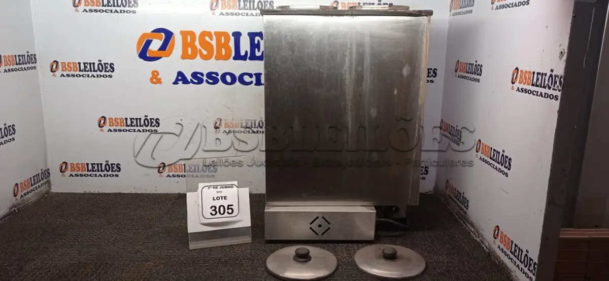 LOTE 305 - 01 CAFETEIRA INDUSTRIAL EM INOX MARCA MARCHESONI. (NO ESTADO) ATENÇÃO! FAZER A VISITAÇÃO ANTES DE ARREMATAR, NÃO SABEMOS SE FUNCIONA, LEILÃO NÃO TEM GARANTIA E NEM DEVOLUÇÃO, SUJEITO A POSSÍVEIS AVARIAS VISÍVEIS/OCULTAS E/OU AUSÊNCIA DE COMPONENTES.