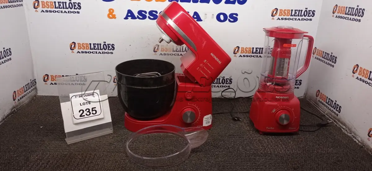 LOTE 235 - 01 BATEDEIRA PLANETÁRIA 220V MARCA MONDIAL E 01 LIQUIDIFICADOR 220V MARCA MONDIAL. (NO ESTADO) ATENÇÃO! FAZER A VISITAÇÃO ANTES DE ARREMATAR, NÃO SABEMOS SE FUNCIONA, LEILÃO NÃO TEM GARANTIA E NEM DEVOLUÇÃO, SUJEITO A POSSÍVEIS AVARIAS VISÍVEIS/OCULTAS E/OU AUSÊNCIA DE COMPONENTES.