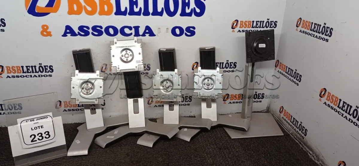 LOTE 233 - 05 BASES DE CPU. (NO ESTADO) ATENÇÃO! FAZER A VISITAÇÃO ANTES DE ARREMATAR, NÃO SABEMOS SE FUNCIONA, LEILÃO NÃO TEM GARANTIA E NEM DEVOLUÇÃO, SUJEITO A POSSÍVEIS AVARIAS VISÍVEIS/OCULTAS E/OU AUSÊNCIA DE COMPONENTES.