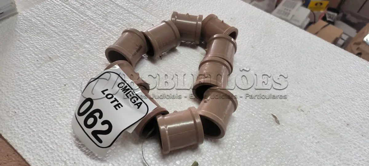 LOTE 062 - 10 LUVAS SOLDÁVEL Ø 40MM PVC MARROM. (NO ESTADO EM QUE SE ENCONTRA. SUJEITO A AVARIAS OCULTAS/VISÍVEIS.)