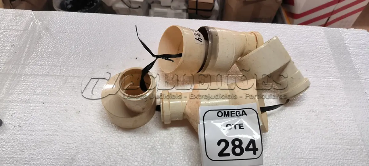 LOTE 284 - 06 REDUÇÕES EXCÊNTRICAS - PVC SOLD. - Ø 100 X 50MM. (NO ESTADO EM QUE SE ENCONTRA. SUJEITO A AVARIAS OCULTAS/VISÍVEIS.)