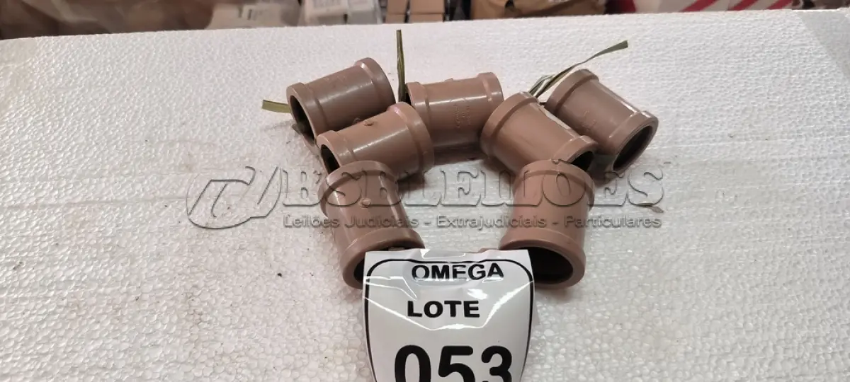 LOTE 053 - 08 LUVAS DE CORRER COM ANEL Ø 40MM PVC MARROM. (NO ESTADO EM QUE SE ENCONTRA. SUJEITO A AVARIAS OCULTAS/VISÍVEIS.)