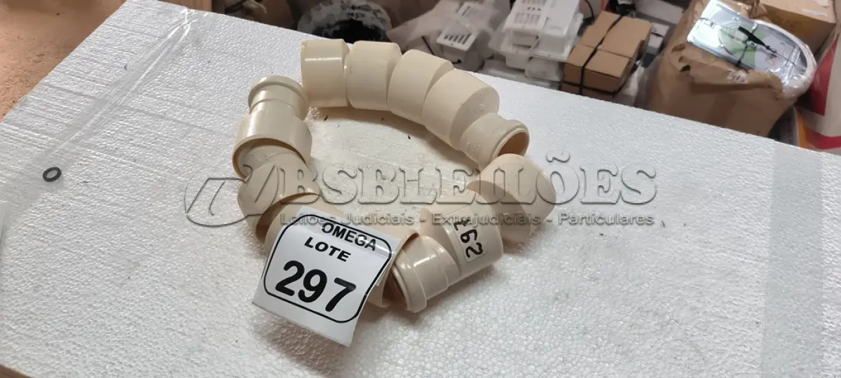 LOTE 297 - 10 BUCHAS EXCÊNTRICAS SOLD. DE REDUÇÃO CPVC - Ø 75X50MM. (NO ESTADO EM QUE SE ENCONTRA. SUJEITO A AVARIAS OCULTAS/VISÍVEIS.)