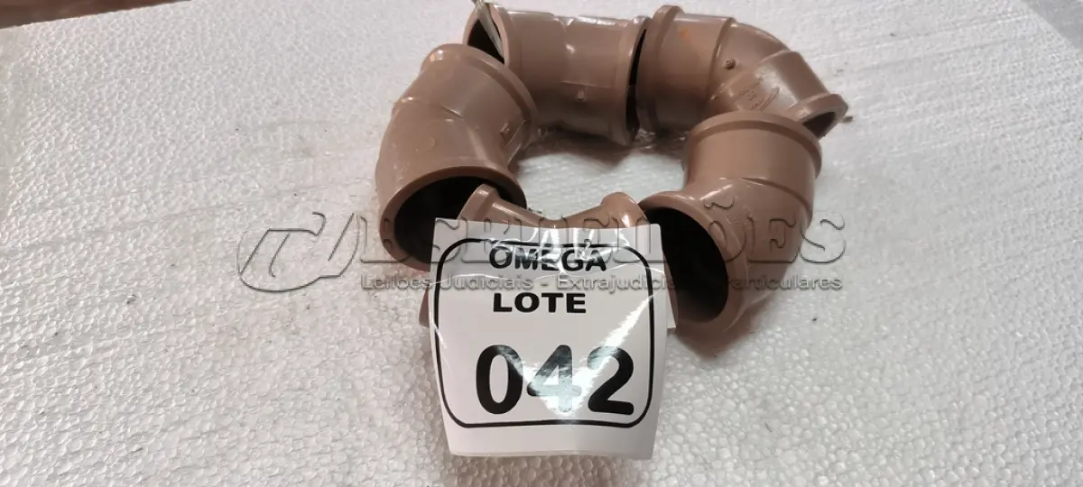 LOTE 042 - 05 JOELHOS 45º SOLD. Ø 60MM - PVC MARROM. (NO ESTADO EM QUE SE ENCONTRA. SUJEITO A AVARIAS OCULTAS/VISÍVEIS.)