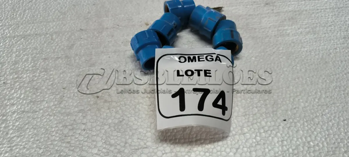 LOTE 174 - ADAPTADOR (LR) AZUL - Ø 24 X 3/4. (NO ESTADO EM QUE SE ENCONTRA. SUJEITO A AVARIAS OCULTAS/VISÍVEIS.)
