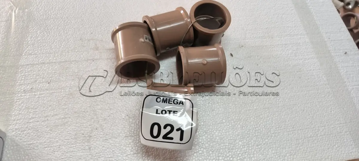LOTE 021 - 05 LUVAS SOLDÁVEIS Ø 75MM - PVC MARROM. (NO ESTADO EM QUE SE ENCONTRA. SUJEITO A AVARIAS OCULTAS/VISÍVEIS.)