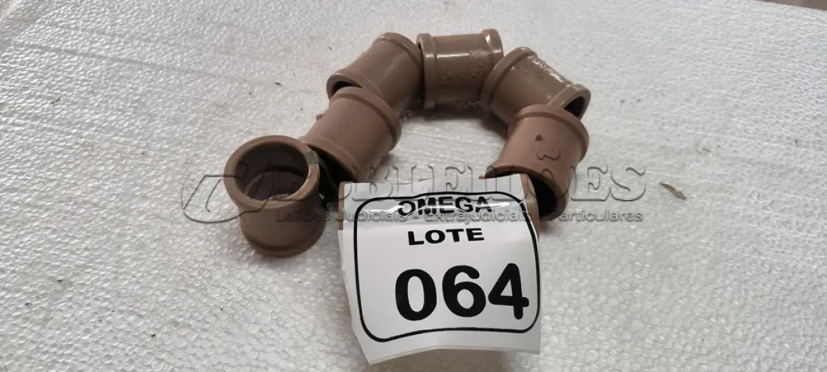 LOTE 064 - 08 LUVAS SOLDÁVEL Ø 40MM PVC MARROM. (NO ESTADO EM QUE SE ENCONTRA. SUJEITO A AVARIAS OCULTAS/VISÍVEIS.)