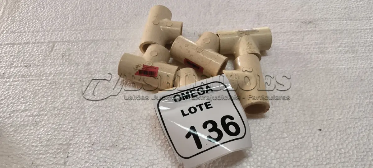 LOTE 136 - 06 TÊS SOLD. CPVC - Ø 35MM. (NO ESTADO EM QUE SE ENCONTRA. SUJEITO A AVARIAS OCULTAS/VISÍVEIS.)