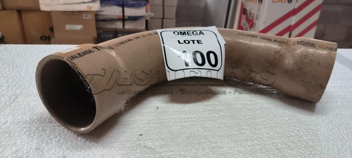 LOTE 100 - 01 CURVA CURTA 90º SOLD. Ø 85 - PVC MARROM. (NO ESTADO EM QUE SE ENCONTRA. SUJEITO A AVARIAS OCULTAS/VISÍVEIS.)