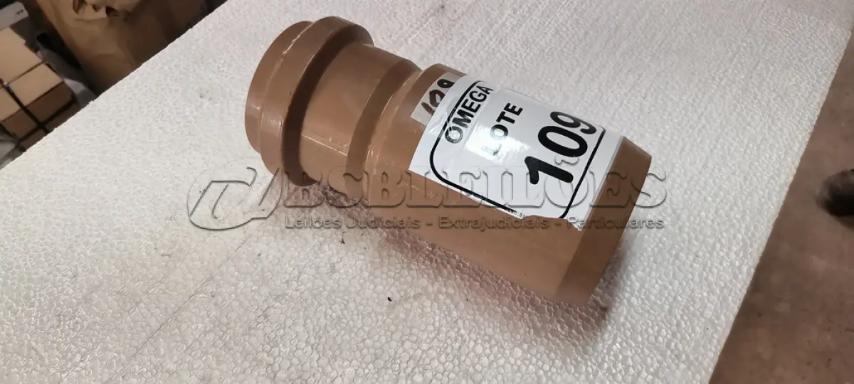 LOTE 109 - 01 REDUÇÃO COM ANEL Ø 110 X 75MM - PVC MARROM. (NO ESTADO EM QUE SE ENCONTRA. SUJEITO A AVARIAS OCULTAS/VISÍVEIS.)