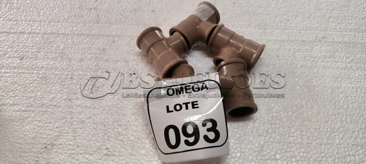 LOTE 093 - 05 TÊS COM REDUÇÃO, SOLD. Ø 32 X 25MM PVC MARROM. (NO ESTADO EM QUE SE ENCONTRA. SUJEITO A AVARIAS OCULTAS/VISÍVEIS.)