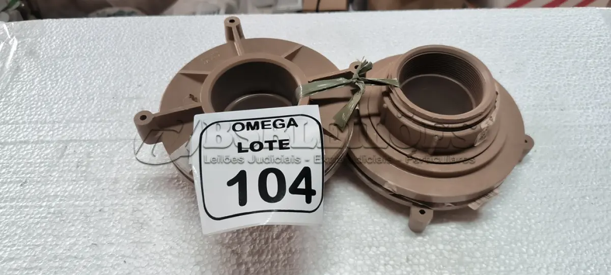 LOTE 104 - 02 ADAPTADORES FLANGE Ø 2" 1/2 - PVC MARROM. (NO ESTADO EM QUE SE ENCONTRA. SUJEITO A AVARIAS OCULTAS/VISÍVEIS.)