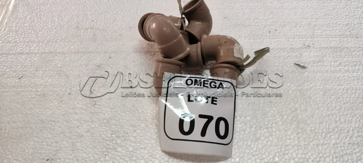 LOTE 070 - 0 7 JOELHOS 90º SOLD. Ø 32MM - PVC MARROM. (NO ESTADO EM QUE SE ENCONTRA. SUJEITO A AVARIAS OCULTAS/VISÍVEIS.)