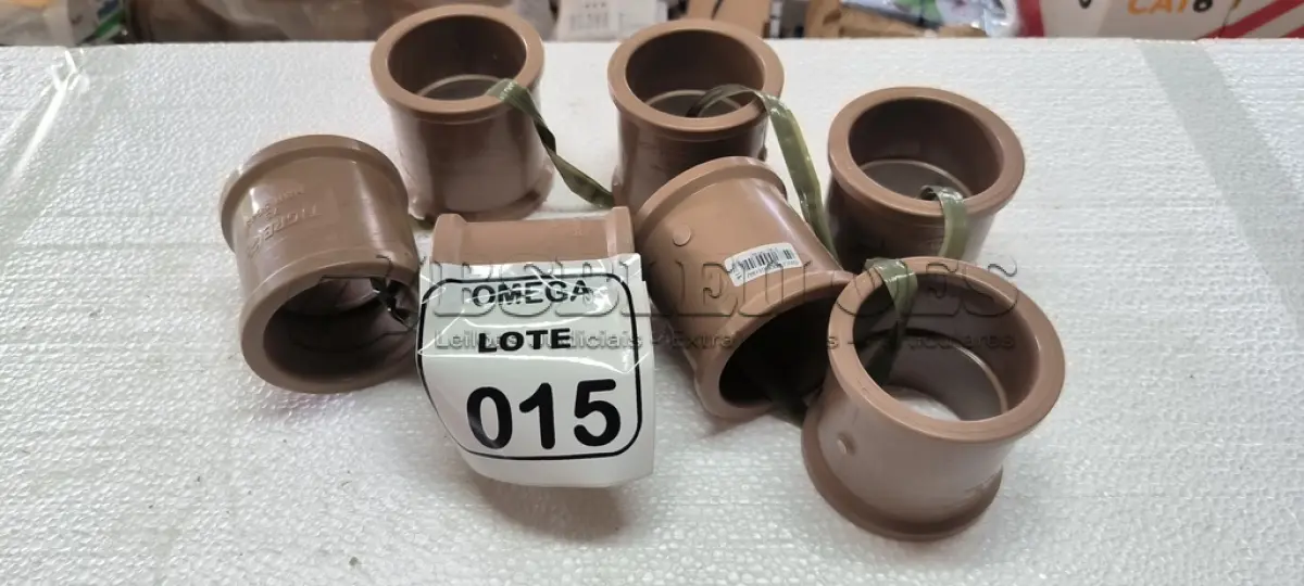 LOTE 015 - 07 LUVAS SOLDÁVEISS Ø 75MM - PVC MARROM. (NO ESTADO EM QUE SE ENCONTRA. SUJEITO A AVARIAS OCULTAS/VISÍVEIS.)