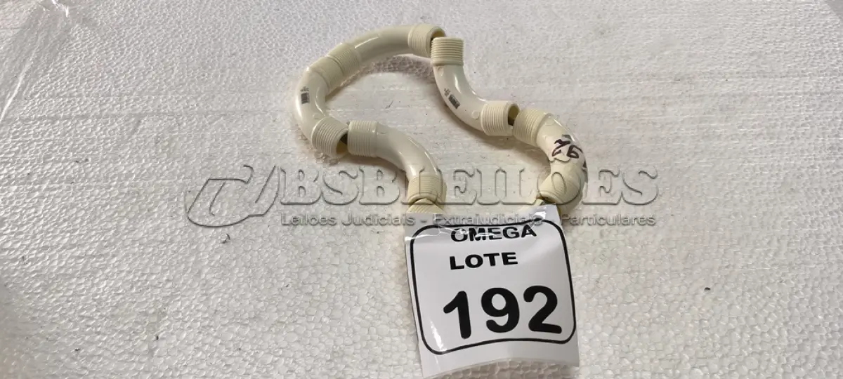LOTE 192 - 08 CURVAS 90º ROSCÁVEL DN 3/4. (NO ESTADO EM QUE SE ENCONTRA. SUJEITO A AVARIAS OCULTAS/VISÍVEIS.)
