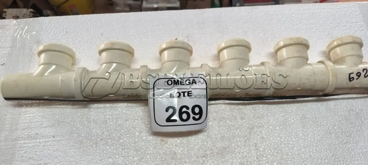 LOTE 269 - 06 TÊS  PVC SOLD. - Ø 50 X 50MM. (NO ESTADO EM QUE SE ENCONTRA. SUJEITO A AVARIAS OCULTAS/VISÍVEIS.)