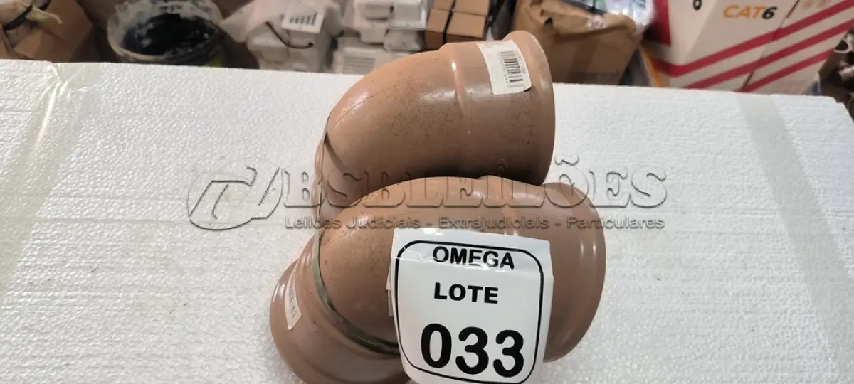 LOTE 033 - 02 JOELHOS 90º SOLD. Ø 110MM - PVC MARROM. (NO ESTADO EM QUE SE ENCONTRA. SUJEITO A AVARIAS OCULTAS/VISÍVEIS.)