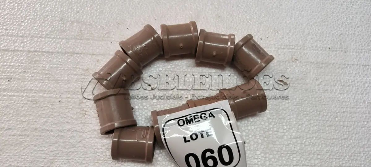 LOTE 060 - 10 LUVAS SOLDÁVEL Ø 40MM PVC MARROM. (NO ESTADO EM QUE SE ENCONTRA. SUJEITO A AVARIAS OCULTAS/VISÍVEIS.)