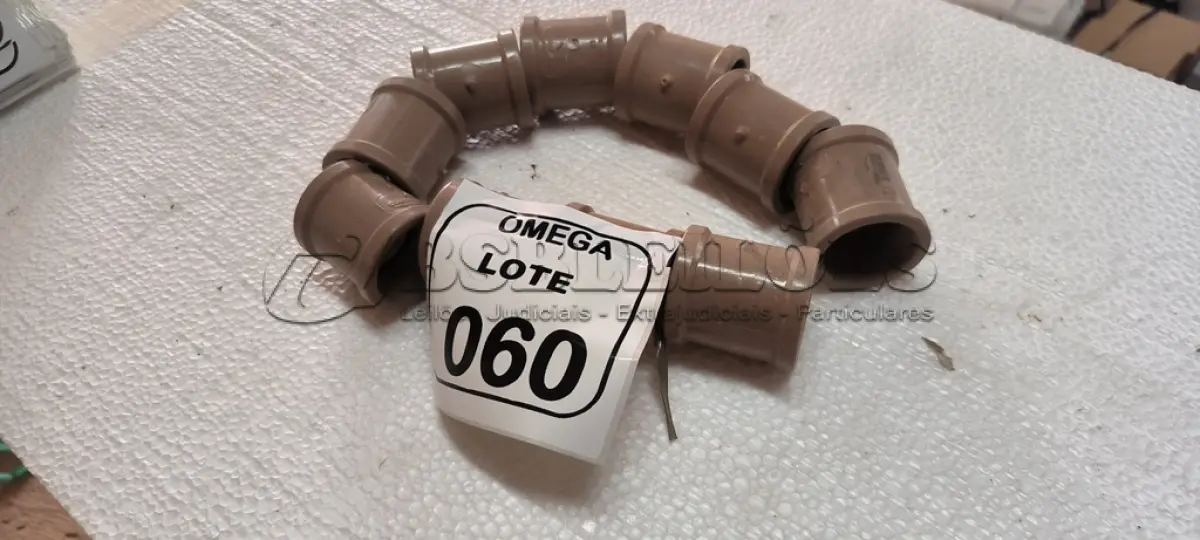 LOTE 060 - 10 LUVAS SOLDÁVEL Ø 40MM PVC MARROM. (NO ESTADO EM QUE SE ENCONTRA. SUJEITO A AVARIAS OCULTAS/VISÍVEIS.)