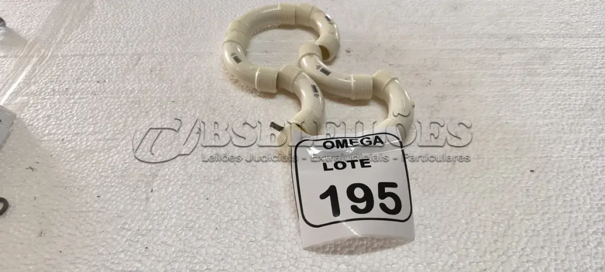 LOTE 195 - 06 CURVAS 90º ROSCÁVEL DN 3/4. (NO ESTADO EM QUE SE ENCONTRA. SUJEITO A AVARIAS OCULTAS/VISÍVEIS.)