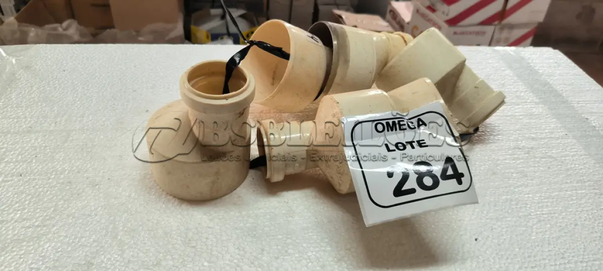 LOTE 284 - 06 REDUÇÕES EXCÊNTRICAS - PVC SOLD. - Ø 100 X 50MM. (NO ESTADO EM QUE SE ENCONTRA. SUJEITO A AVARIAS OCULTAS/VISÍVEIS.)