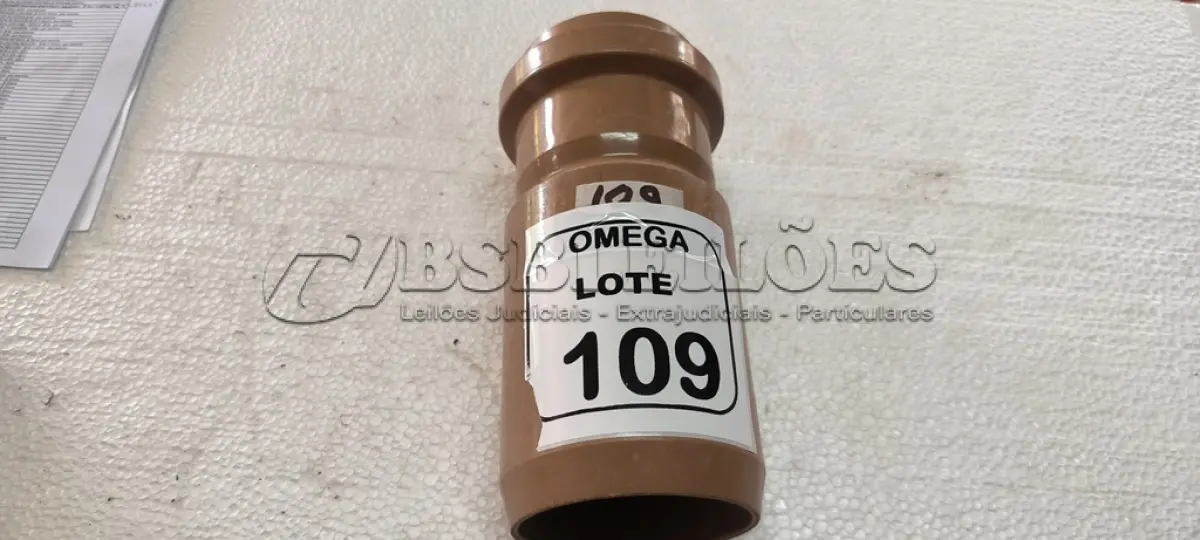 LOTE 109 - 01 REDUÇÃO COM ANEL Ø 110 X 75MM - PVC MARROM. (NO ESTADO EM QUE SE ENCONTRA. SUJEITO A AVARIAS OCULTAS/VISÍVEIS.)