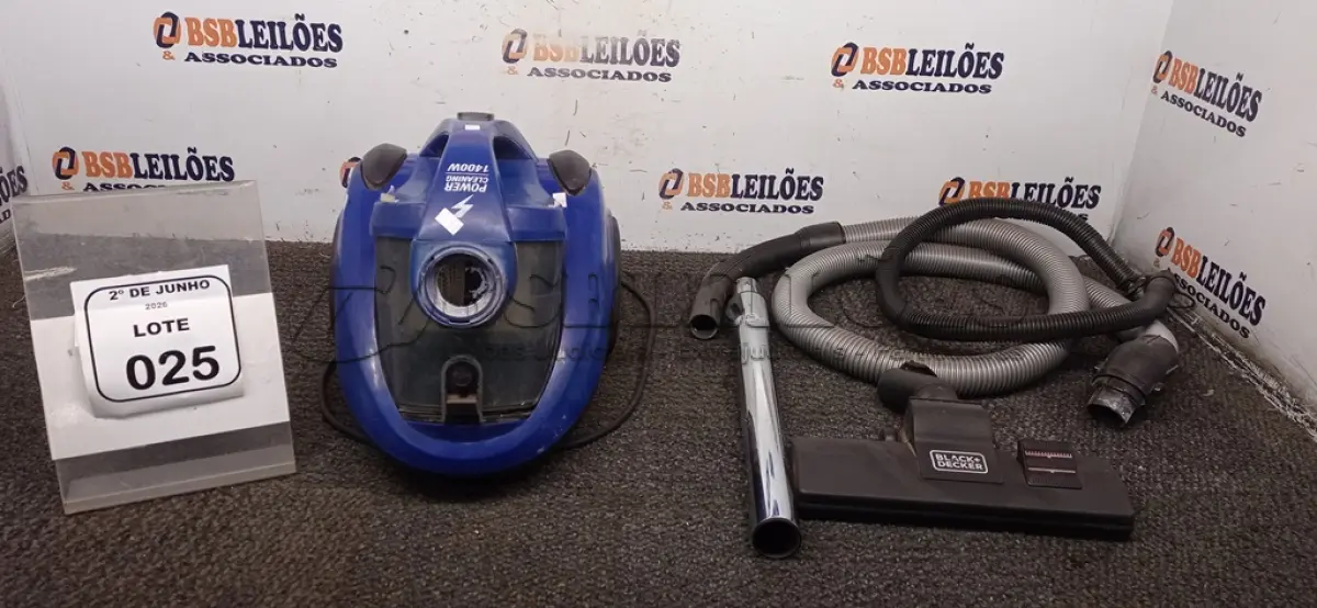 LOTE 025 - 01 ASPIRADOR DE PÓ MARCA BLACK DECKER. (NO ESTADO) ATENÇÃO! FAZER A VISITAÇÃO ANTES DE ARREMATAR, NÃO SABEMOS SE FUNCIONA, LEILÃO NÃO TEM GARANTIA E NEM DEVOLUÇÃO, SUJEITO A POSSÍVEIS AVARIAS VISÍVEIS/OCULTAS E/OU AUSÊNCIA DE COMPONENTES.