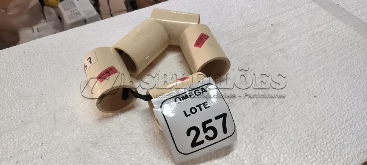 LOTE 257 - 05 LUVAS  CPVC - Ø 54 MM. (NO ESTADO EM QUE SE ENCONTRA. SUJEITO A AVARIAS OCULTAS/VISÍVEIS.)