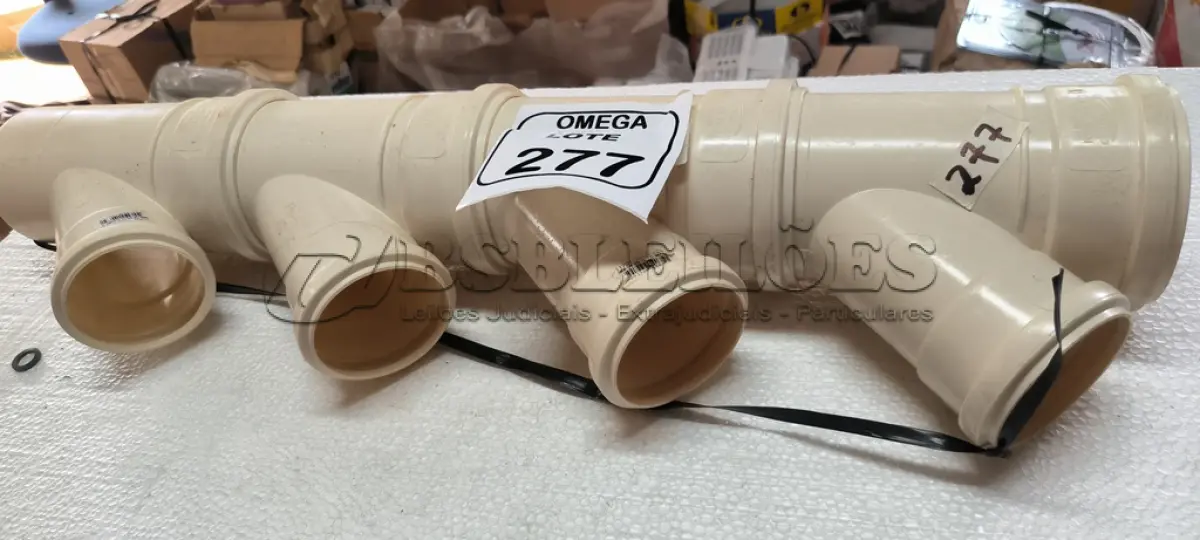 LOTE 277 - 04 JUNÇÕES "Y" PVC SOLD. COM REDUÇÃO - Ø 100 X 75MM. (NO ESTADO EM QUE SE ENCONTRA. SUJEITO A AVARIAS OCULTAS/VISÍVEIS.)