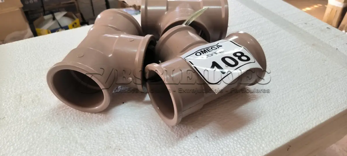 LOTE 108 - 01 ADAPTADOR (LR) . Ø 85 X3"- PVC MARROM. (NO ESTADO EM QUE SE ENCONTRA. SUJEITO A AVARIAS OCULTAS/VISÍVEIS.)