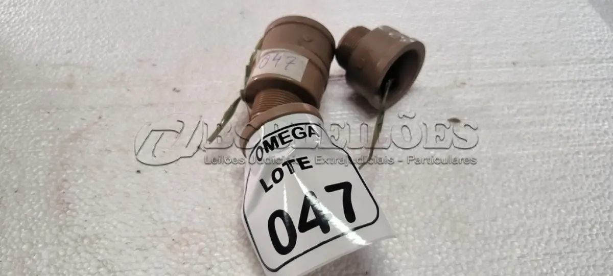 LOTE 047 - 04 REDUÇÕES (LR) Ø 50 X 1 1/4" - PVC MARROM. (NO ESTADO EM QUE SE ENCONTRA. SUJEITO A AVARIAS OCULTAS/VISÍVEIS.)
