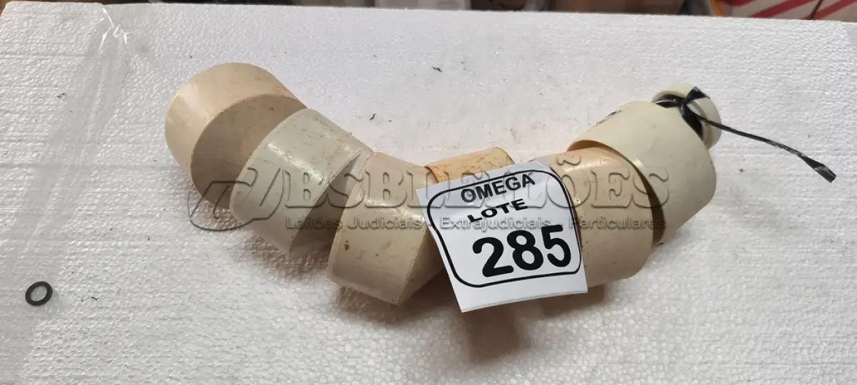 LOTE 285 - 06 REDUÇÕES EXCÊNTRICAS - PVC SOLD. - Ø 100 X 50MM. (NO ESTADO EM QUE SE ENCONTRA. SUJEITO A AVARIAS OCULTAS/VISÍVEIS.)